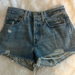 levi shorts